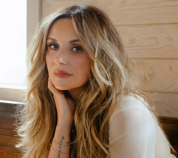Portrait of Carly Pearce